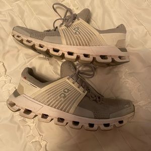 ON running cloudswift running shoes